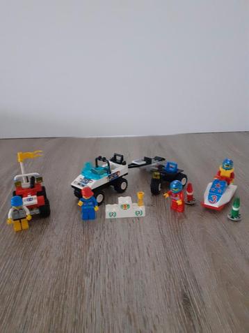 Lego System setjes 6518..6517..6327  beschikbaar voor biedingen