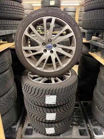 Volvo Winterset C70/V40 - 235-40-18 beschikbaar voor biedingen