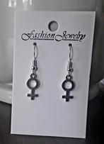 Oorbellen vrouw,vrouwenteken, feminisme, venussymbool, hands, Overige materialen, Hangers, Nieuw, Ophalen of Verzenden