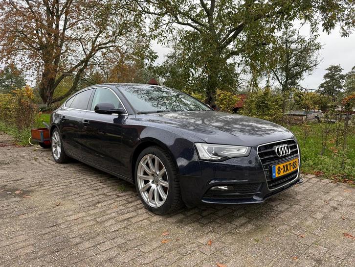 Audi A5-sportback, Auto's, Audi, Bedrijf, A5, Benzine, Euro 6, B, Hatchback, Automaat, Origineel Nederlands, Blauw, Zwart, Voorwielaandrijving