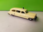 Praline - Cadillac 54 Station Ambulance [wit] 1/87, Ophalen of Verzenden, Zo goed als nieuw, Auto, Overige merken