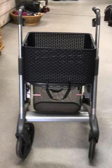 Activ access soepel wendbare rollator  beschikbaar voor biedingen