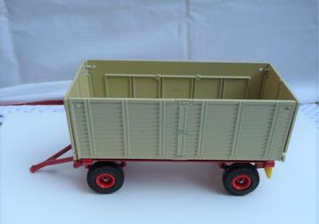 siku beton wagen V 291 prima staat oud en Siku landbouw 2148 beschikbaar voor biedingen