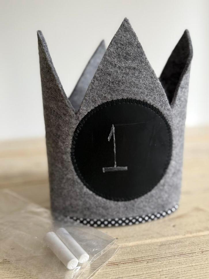 verstelbare herbruikbare verjaardagskroon, Kinderen en Baby's, Overige Kinderen en Baby's, Zo goed als nieuw, Ophalen of Verzenden