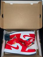 Jordan 1 Mid SE Chile red/ White-pollen Maat 44, Kleding | Heren, Schoenen, Overige kleuren, Nike Jordan, Nieuw, Ophalen of Verzenden