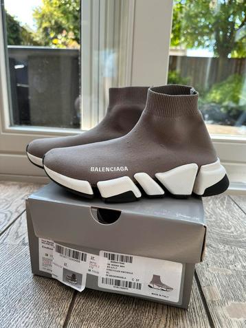 Balenciaga speed runner 2.0 taupe maat 37