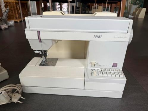 Pfaff Tipmatic 1051 naaimachine, Hobby en Vrije tijd, Naaimachines en Toebehoren, Zo goed als nieuw, Naaimachine, Pfaff, Ophalen of Verzenden
