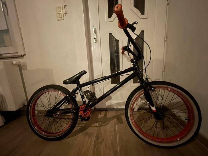 Bmx Diamond, Fietsen en Brommers, Fietsen | Crossfietsen en BMX, Zo goed als nieuw, 20 tot 24 inch, Staal, Stuur 360° draaibaar