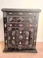 Marrokaans nachtkastje, Zo goed als nieuw, 45 tot 65 cm, Hout, 55 tot 70 cm