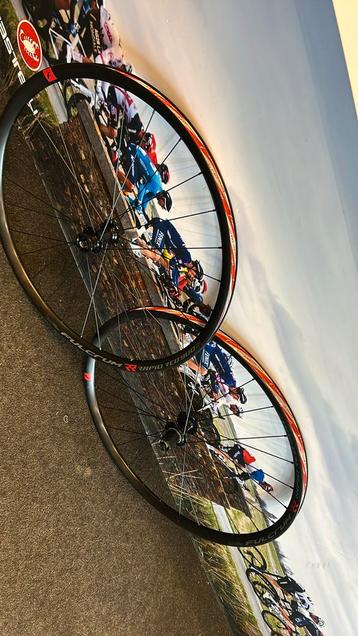 Fulcrum rapid red 5 beschikbaar voor biedingen