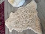 Groot schapenvacht, Huis en Inrichting, Stoffering | Tapijten en Kleden, Gebruikt, 100 tot 150 cm, Beige, Ophalen of Verzenden