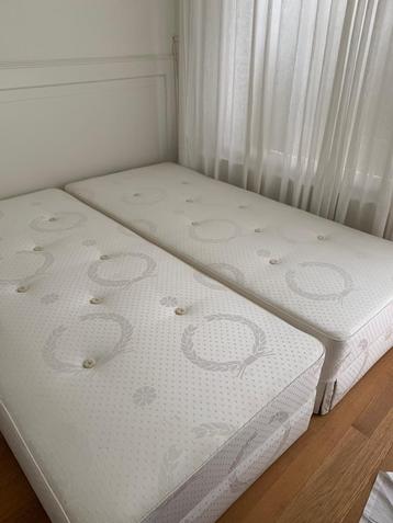 Vispring boxsprings 90x200 cm 2 stuks beschikbaar voor biedingen