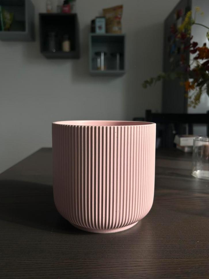 IKEA GRADVIS - roze bloempot, Tuin en Terras, Bloempotten, Zo goed als nieuw, Kunststof, Binnen, Minder dan 40 cm, Minder dan 25 cm