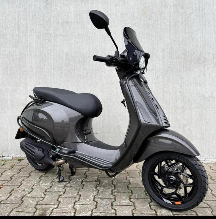 Vespa Gezocht: 50cc/80cc, Grijs Tint, Perfecte Staat!, Fietsen en Brommers, Brommeronderdelen | Scooters, Gebruikt, Vespa, Overige typen