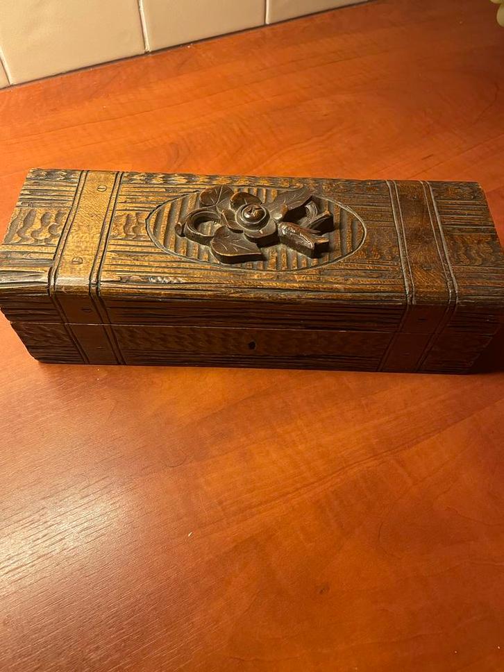 Antiek Black Forest Houten Kistje, Antiek en Kunst, Antiek | Woonaccessoires, Ophalen of Verzenden