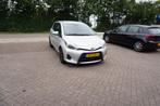 Toyota Yaris 1.5 Full Hybrid Aspiration TREKHAAK CAMERA NAVI, Euro 5, Gebruikt, 4 cilinders, Origineel Nederlands