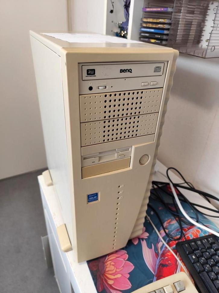 Pentium 3 500mhz Slot 1Asus P2B 640mb ram retro game PC, Computers en Software, Vintage Computers, Ophalen