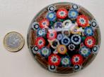 Presse papier met millefiori en nog iets, Antiek en Kunst, Antiek | Glas en Kristal, Ophalen of Verzenden