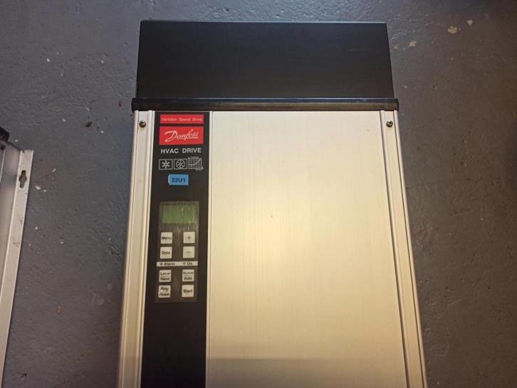 Danfoss frequentieregelaar VLT, Doe-het-zelf en Verbouw, Elektra en Kabels, Gebruikt, Overige typen, Ophalen