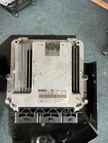 Ecu/motor management opel vivaro beschikbaar voor biedingen