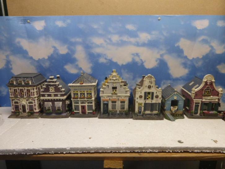 7 stuks dickensville elfsteden kerstdorp kersthuisjes kerst, Diversen, Kerst, Gebruikt, Ophalen