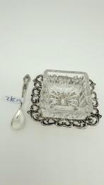 Antiek glazen zoutbakje in zilveren houder., Antiek en Kunst, Antiek | Goud en Zilver, Ophalen of Verzenden, Zilver
