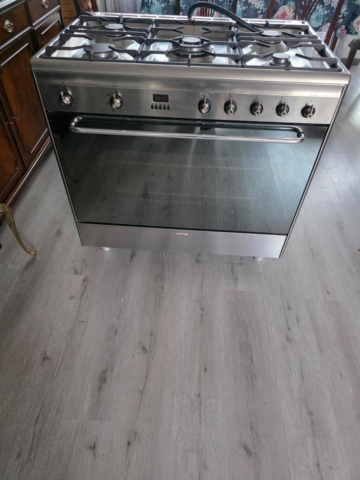 Smeg Fornuis - Vrijstaand, Gas, 5+ Kookzones i, Witgoed en Apparatuur, Fornuizen, Gebruikt, Vrijstaand, Gas, 5 kookzones of meer