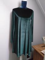 Prachtige groen fluwelen jurk van Only, maat XS. Past ook, Only, Ophalen of Verzenden, Zo goed als nieuw, Maat 34 (XS) of kleiner