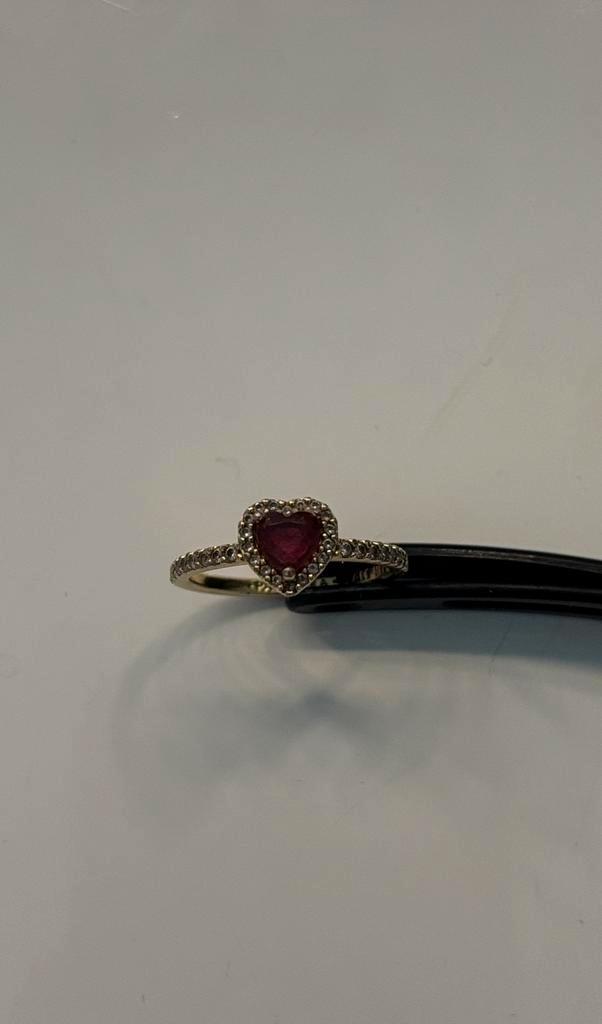 Pandora ring goudkleurig met rood hartje – maat 54, Sieraden, Tassen en Uiterlijk, Ringen, Zo goed als nieuw, Dame, 17 tot 18