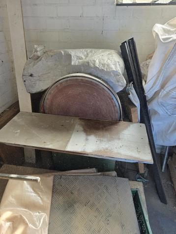Roterende schuurmachine / tafelschuurmachine beschikbaar voor biedingen
