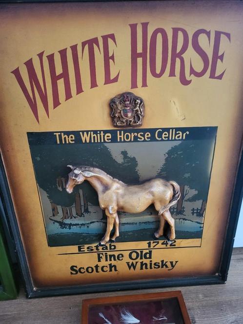 Mooi oud zeer zwaar Bord van White Horse Whisky, Diversen, Rommelmarktspullen, Gebruikt, Ophalen of Verzenden