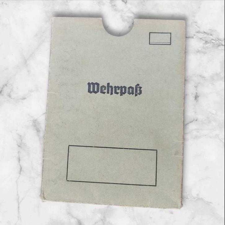 Duitse WO2 Wehrpass cover, Verzamelen, Militaria | Tweede Wereldoorlog, Duitsland, Verzenden