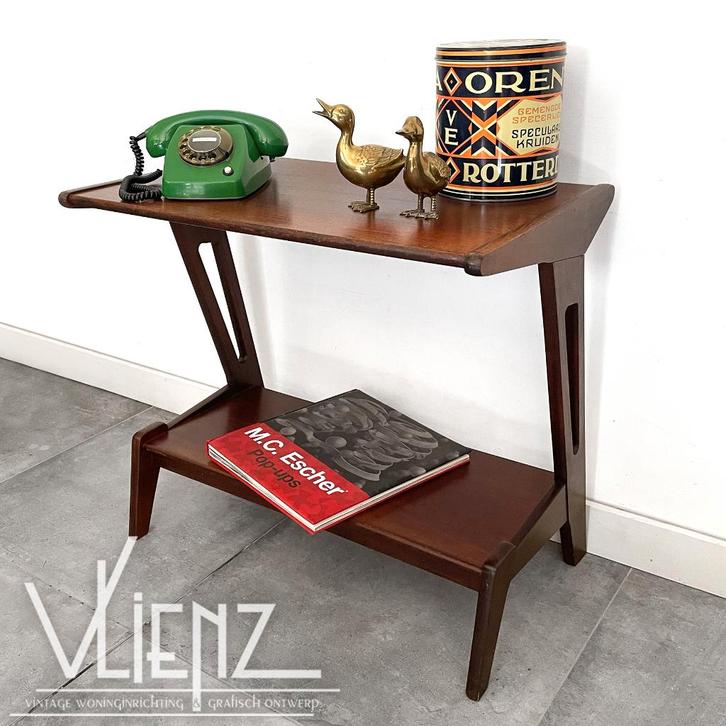 Mid Century, vintage Webe audiomeubel, tafel, sidetable, Huis en Inrichting, Tafels | Sidetables, Gebruikt, 25 tot 50 cm, 50 tot 100 cm