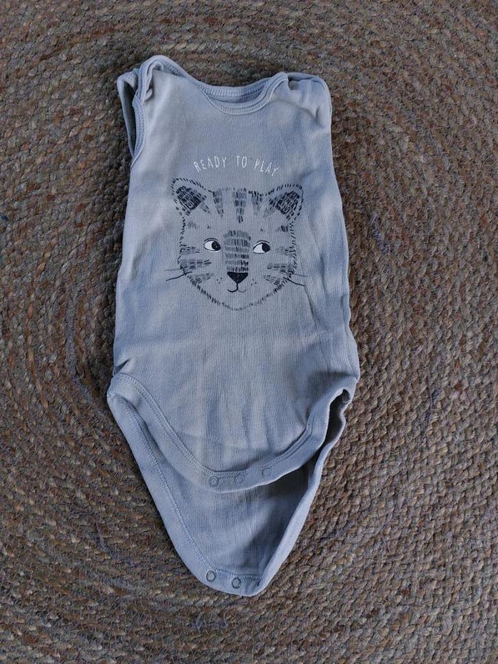 Romper bruin met tijgerhoofd - mt 68, Kinderen en Baby's, Babykleding | Maat 68, Zo goed als nieuw, Jongetje of Meisje, Nacht- of Onderkleding