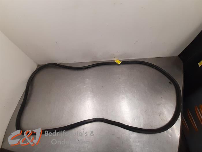 Portierrubber 2Deurs rechts van een Volkswagen Crafter, Gebruikt, -, Volkswagen, -