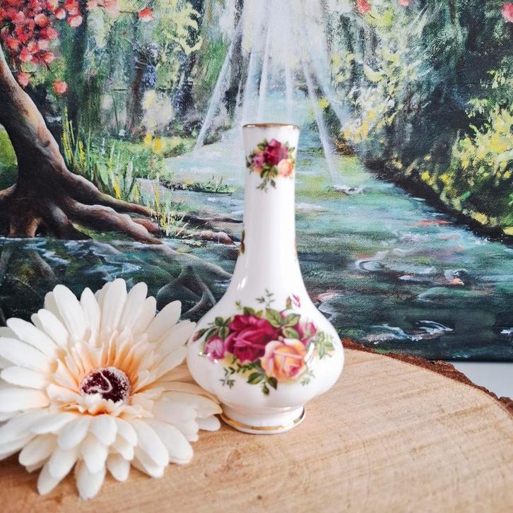 Royal Albert 'Old Country Roses', klein vaasje, Antiek en Kunst, Antiek | Vazen, Ophalen of Verzenden