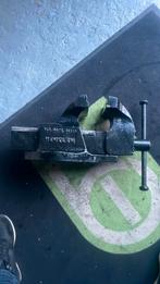 Bankschroef, Doe-het-zelf en Verbouw, Werkbanken, Ophalen of Verzenden, Zo goed als nieuw, Minder dan 70 cm, Bankschroef