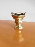 Wijwaterbakje 16e eeuw, Ophalen of Verzenden, Brons