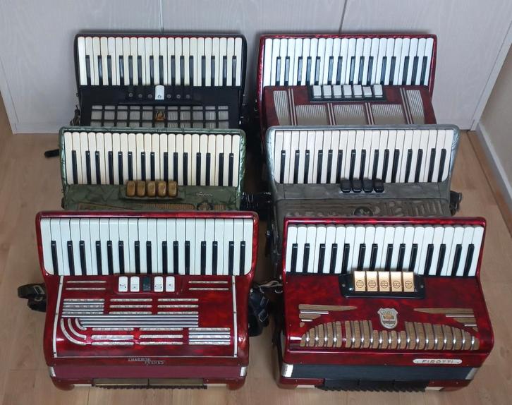 6 Accordeons, 80-bas, 3-korig, per stuk te koop of te huur, Muziek en Instrumenten, Accordeons, Gebruikt, Toetsaccordeon, 80-bas