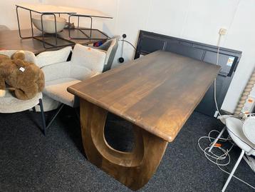 Tafel 180x90 of 240x100 japandi stijl 40% korting beschikbaar voor biedingen