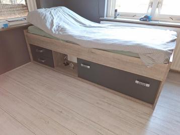 1-Persoons Kajuitbed met Opbergruimte beschikbaar voor biedingen
