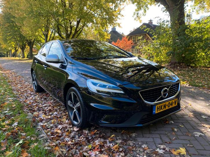 Volvo V40 2.0 R-Design, Auto's, Volvo, Particulier, V40, ABS, Achteruitrijcamera, Airbags, Airconditioning, Alarm, Bluetooth, Boordcomputer