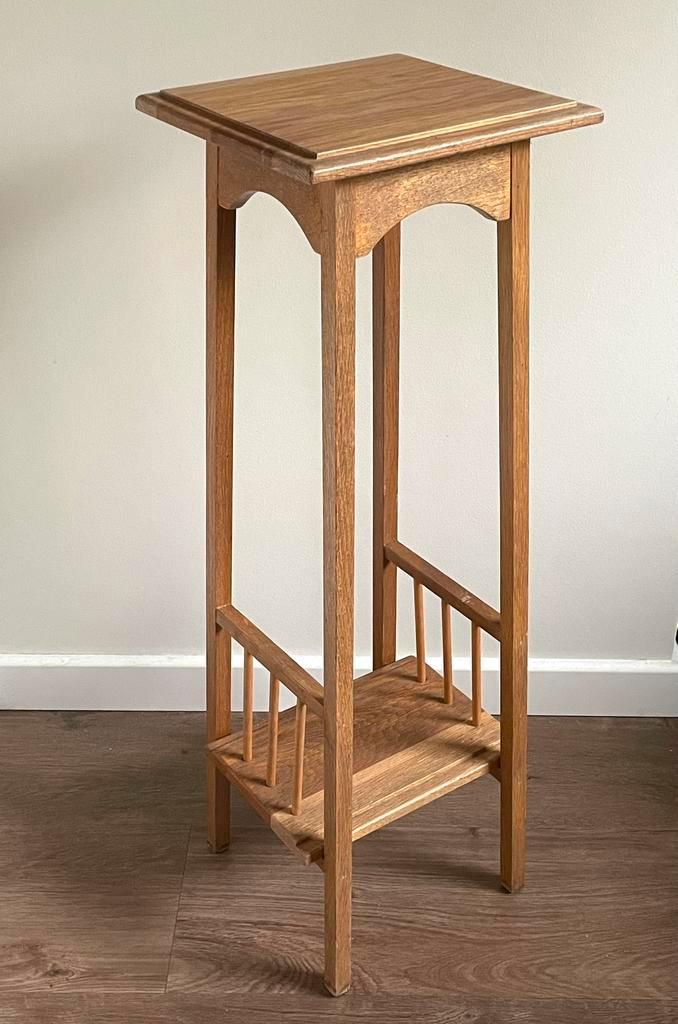 Houten plantenstandaard Plantentafeltje Bijzet-tafeltje Hout, Huis en Inrichting, Woonaccessoires | Zuilen en Pilaren, Zo goed als nieuw