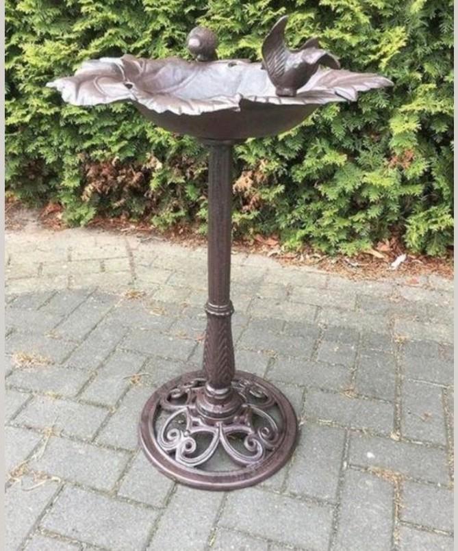 Groot Staand Vogelbad Vogel Voederschaal Gietijzer Nieuw, Tuin en Terras, Vogelhuisjes en Vogelbaden, Nieuw, Ophalen of Verzenden