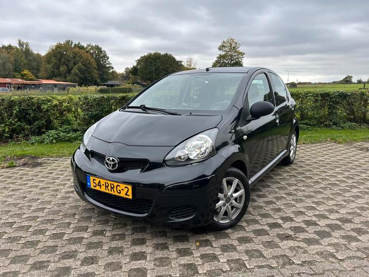 Toyota Aygo 1.0 12V Vvt-i 5DRS 2011 Zwart, Auto's, Toyota, Particulier, Aygo, ABS, Airbags, Airconditioning, Android Auto, Apple Carplay