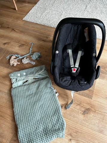 Maxi-Cosi Pebble + Koeka Deken beschikbaar voor biedingen