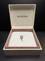 Gebruikte Pandora Hanging Pearl bedel: Sterling Zilver, Sieraden, Tassen en Uiterlijk, Bedels, Gebruikt, Pandora, Ophalen of Verzenden