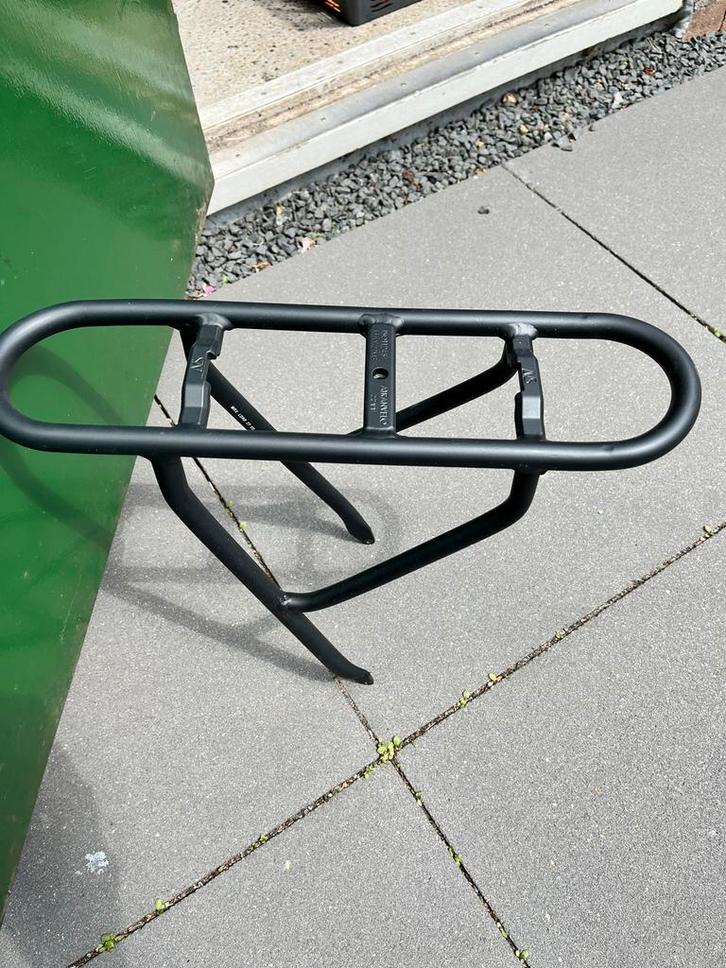 Bagagedrager Cortina E-NITE, Fietsen en Brommers, Fietsaccessoires | Bagagedragers, Nieuw, Ophalen