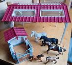Schleich overkapping stalletje paarden en veulens, Ophalen of Verzenden, Zo goed als nieuw, Paard, Beeldje of Figuurtje