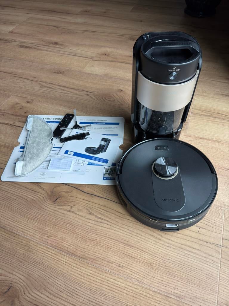 Nieuwe robotstofzuiger met dweilfunctie - slechts 1x gebruik, Witgoed en Apparatuur, Stofzuigers, Ophalen of Verzenden, Zo goed als nieuw